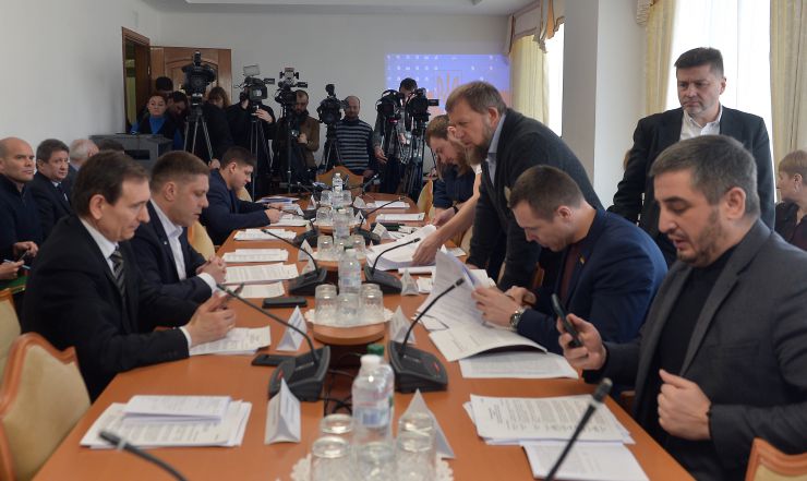 Засідання Комітету Верховної Ради України з питань національної безпеки, оборони та розвідки. 
 
Проект порядку денного станом на 12.02.2020
 1. Презентація законодавчих ініціатив Міністерства оборони України у 2020 році.
2. Презентація проекту Закону України «Про внесення змін до деяких законодавчих актів з питань удосконалення державного регулювання в галузі державної авіації України».
3. Презентація проекту Закону України «Про внесення зміни до статті 14 Закону України «Про державну таємницю».
4. Проект Закону про внесення змін до Закону України «Про пенсійне забезпечення осіб, звільнених з військової служби, та деяких інших осіб» щодо відновлення дії попередніх редакцій норм зазначеного Закону (реєстр. № 2141 від 13.09.2019, НДУ Третьякова Г.М. та ін.).
5. Проект Закону про внесення змін до Закону України «Про соціальний і правовий захист військовослужбовців та членів їх сімей» (реєстр. № 2343, друге читання).
6. Проект Закону про внесення змін до Закону України «Про протимінну діяльність в Україні» (реєстр. № 2618 від 18.12.2019, НДУ Герасименко І.Л. та ін.).
