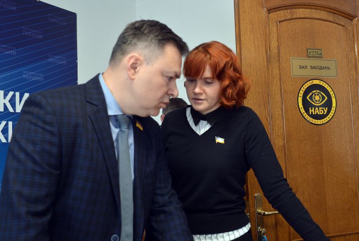 Засідання Комітету Верховної Ради України з питань національної безпеки, оборони та розвідки. 
 
Проект порядку денного станом на 12.02.2020
 1. Презентація законодавчих ініціатив Міністерства оборони України у 2020 році.
2. Презентація проекту Закону України «Про внесення змін до деяких законодавчих актів з питань удосконалення державного регулювання в галузі державної авіації України».
3. Презентація проекту Закону України «Про внесення зміни до статті 14 Закону України «Про державну таємницю».
4. Проект Закону про внесення змін до Закону України «Про пенсійне забезпечення осіб, звільнених з військової служби, та деяких інших осіб» щодо відновлення дії попередніх редакцій норм зазначеного Закону (реєстр. № 2141 від 13.09.2019, НДУ Третьякова Г.М. та ін.).
5. Проект Закону про внесення змін до Закону України «Про соціальний і правовий захист військовослужбовців та членів їх сімей» (реєстр. № 2343, друге читання).
6. Проект Закону про внесення змін до Закону України «Про протимінну діяльність в Україні» (реєстр. № 2618 від 18.12.2019, НДУ Герасименко І.Л. та ін.).
Голова Комітету Олександр Завітневич Заступник голови Комітету Маряна Безугла
