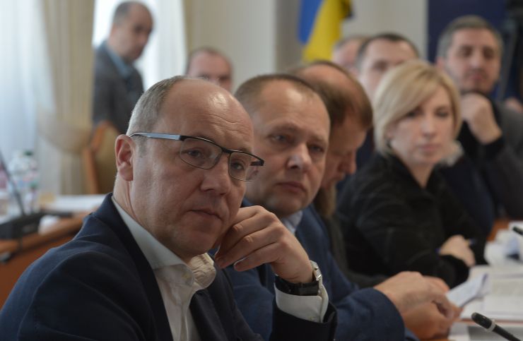 Засідання Комітету Верховної Ради України з питань національної безпеки, оборони та розвідки. 
 
Проект порядку денного станом на 12.02.2020
 1. Презентація законодавчих ініціатив Міністерства оборони України у 2020 році.
2. Презентація проекту Закону України «Про внесення змін до деяких законодавчих актів з питань удосконалення державного регулювання в галузі державної авіації України».
3. Презентація проекту Закону України «Про внесення зміни до статті 14 Закону України «Про державну таємницю».
4. Проект Закону про внесення змін до Закону України «Про пенсійне забезпечення осіб, звільнених з військової служби, та деяких інших осіб» щодо відновлення дії попередніх редакцій норм зазначеного Закону (реєстр. № 2141 від 13.09.2019, НДУ Третьякова Г.М. та ін.).
5. Проект Закону про внесення змін до Закону України «Про соціальний і правовий захист військовослужбовців та членів їх сімей» (реєстр. № 2343, друге читання).
6. Проект Закону про внесення змін до Закону України «Про протимінну діяльність в Україні» (реєстр. № 2618 від 18.12.2019, НДУ Герасименко І.Л. та ін.).
Член комітету Андрій Парубій
