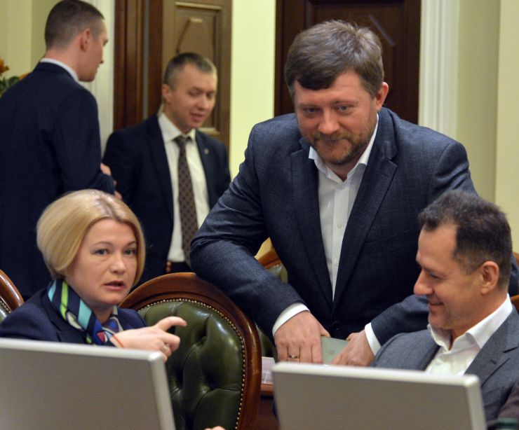  Засідання Погоджувальної ради у Верховній Раді України. Ірина Геращенко ЄС) Олександр Корнієнко (СН) Тарас Батенко (ЗА)