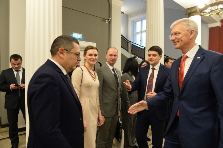 Офіційний візит Голови Верховної Ради України Дмитра Разумкова в Латвію.

Голова Верховної Ради України Дмитро Разумков зустрівся з Кріш'янісом Каріньшем, Прем’єр-міністром Латвії
