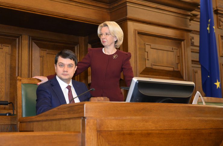 Офіційний візит Голови Верховної Ради України Дмитра Разумкова в Латвію.

Голова Верховної Ради України Дмитро Разумков зустрівся з Кріш'янісом Каріньшем, Прем’єр-міністром Латвії

