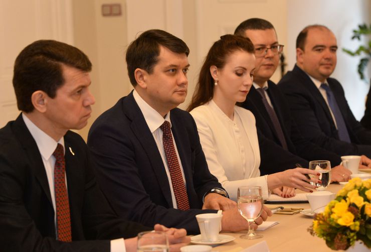 Офіційний візит Голови Верховної Ради України Дмитра Разумкова в Латвію.

Голова Верховної Ради України Дмитро Разумков зустрівся з Кріш'янісом Каріньшем, Прем’єр-міністром Латвії
