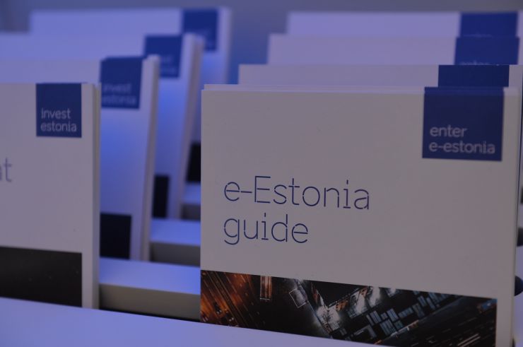 Офіційний візит Голови Верховної Ради України Дмитра Разумкова в Естонію (Таллінн).

Ознайомлення Голови Верховної Ради України Дмитра Разумкова з системою електронного адміністрування виставкового павільйону Естонського центру систем електронного адміністрування E-Estonia.  

