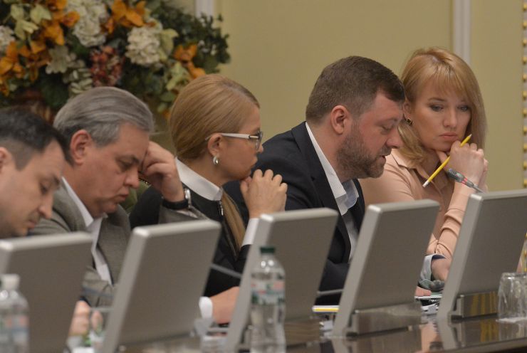 Засідання Погоджувальної ради у Верховній Раді України. Сергій Рахманін (ГолоС)Юлія Тимошенко(Б) Олександр Корнієнко(СН) Олена Шуляк(СН)