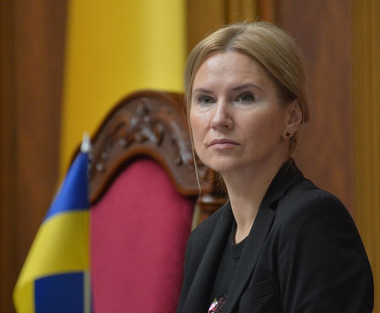 Пленарне засідання Верховної Ради України.

Народні депутати продовжують розглядати правок до законопроекту про внесення змін до деяких законодавчих актів України щодо обігу земель сільськогосподарського призначення №2178-10.
Олена Кондратюк 
