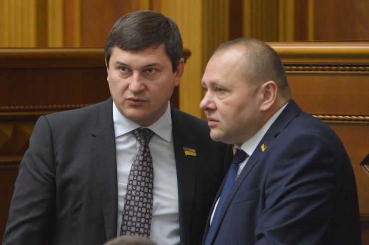 Пленарне засідання Верховної Ради України.

Народні депутати продовжують розглядати правок до законопроекту про внесення змін до деяких законодавчих актів України щодо обігу земель сільськогосподарського призначення №2178-10.
Андрій Одарченко Юрій Здебський СН

