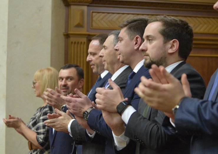 Позачергове пленарне засідання Верховної Ради України. 

Для участі у позачерговому засіданні зареєструвалося 347 народних депутатів.
Голова Верховної Ради України Дмитро Разумков відкрив позачергове пленарне засідання.
Головуючий повідомив, що у позачерговому засіданні бере участь Президент України Володимир Зеленський.
Прийнято Постанову 