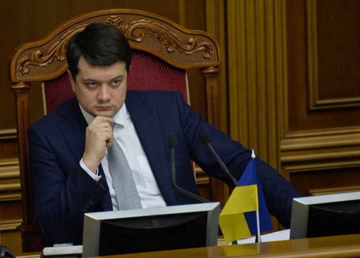 Позачергове пленарне засідання Верховної Ради України. 

Для участі у позачерговому засіданні зареєструвалося 347 народних депутатів.
Голова Верховної Ради України Дмитро Разумков відкрив позачергове пленарне засідання.
Головуючий повідомив, що у позачерговому засіданні бере участь Президент України Володимир Зеленський.

Прийнято Постанову 