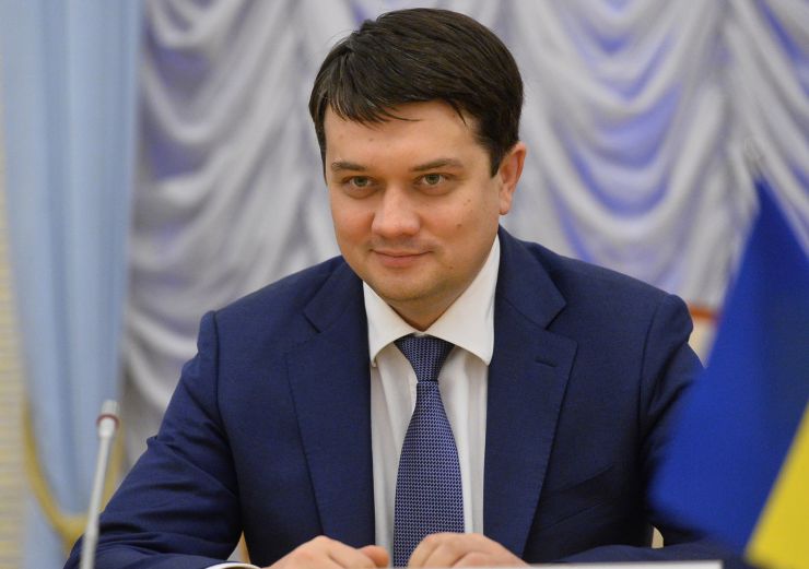 Голова Верховної Ради України Дмитро Разумков провів зустріч з Президентом Європейського Парламенту 2002-2004 років Петом Коксом.

 В зустрічі також взяли участь Перший заступник Голови Верховної Ради України Руслан Стефанчук, Заступниця Голови Верховної Ради України Олена Кондратюк.
