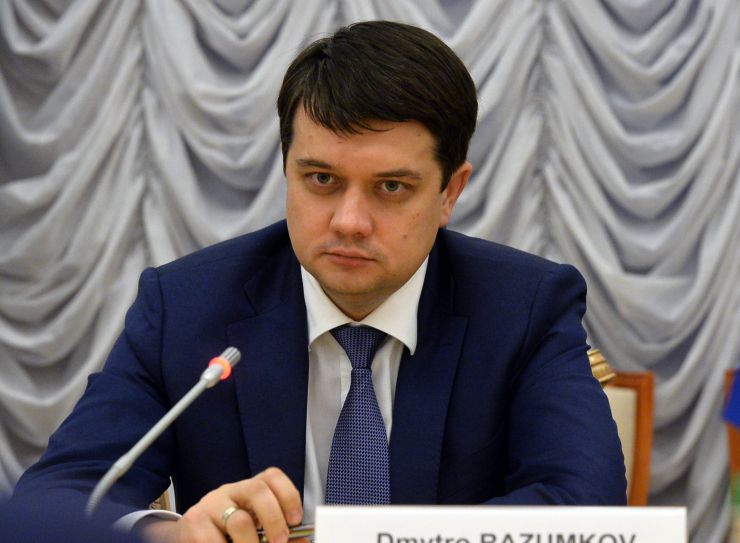 Голова Верховної Ради України Дмитро Разумков провів зустріч з Президентом Європейського Парламенту 2002-2004 років Петом Коксом.

 В зустрічі також взяли участь Перший заступник Голови Верховної Ради України Руслан Стефанчук, Заступниця Голови Верховної Ради України Олена Кондратюк.
