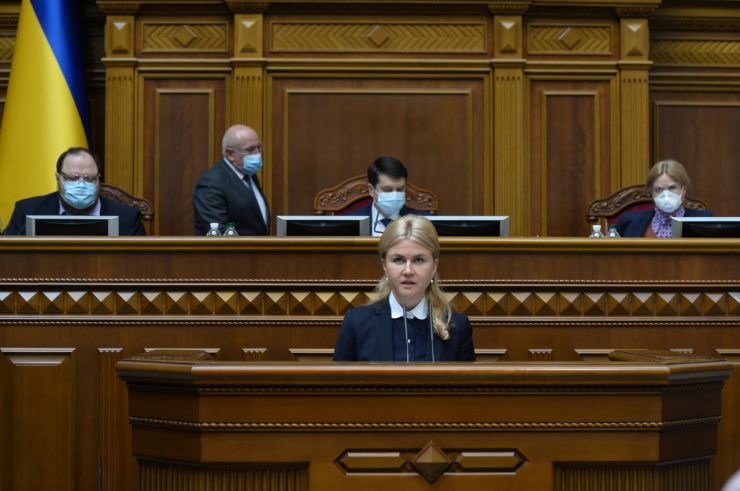 Позачергове пленарне засідання Верховної Ради України дев’ятого скликання.
Новообрана народний депутат України Юлія Світлична склала присягу перед Верховною Радою.
