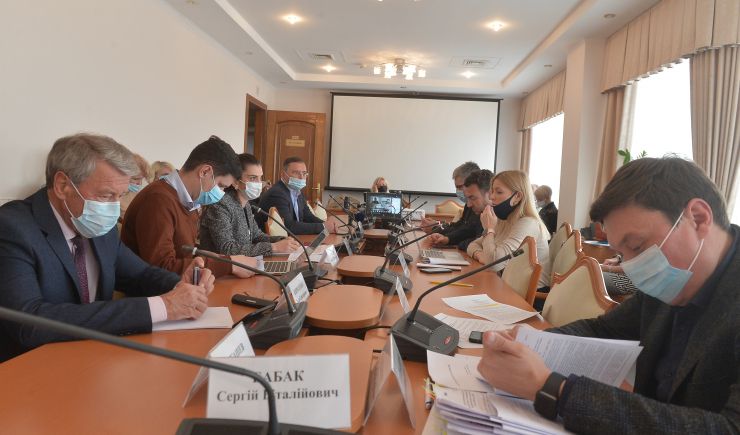 Голова Комітету Верховної Ради України з питань освіти, науки та інновацій Сергій Бабак під час засідання комітету, на якому, зокрема, розглядався Проект Закону про внесення змін до Закону України “Про вищу освіту” щодо покращення соціально-економічного становища студентів в Україні. 