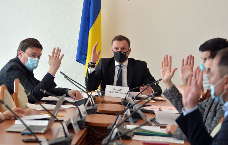 Голова Комітету Верховної Ради України з питань освіти, науки та інновацій Сергій Бабак під час засідання комітету, на якому, зокрема, розглядався Проект Закону про внесення змін до Закону України “Про вищу освіту” щодо покращення соціально-економічного становища студентів в Україні. 