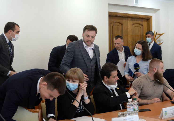 Позачергове засідання Комітету Верховної Ради України з питань правоохоронної діяльності щодо ситуації, яка сталася в Кагарлицькому відділі поліції в ніч з 23 на 24 травня 2020 року. На засідання буде запрошено керівництво Національної поліції України та Державного бюро розслідувань. Голова Комітету Верховної Ради України з питань правоохоронної діяльності Денис Монастирський