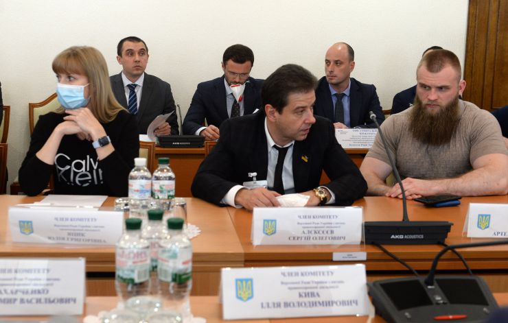 Позачергове засідання Комітету Верховної Ради України з питань правоохоронної діяльності щодо ситуації, яка сталася в Кагарлицькому відділі поліції в ніч з 23 на 24 травня 2020 року. На засідання буде запрошено керівництво Національної поліції України та Державного бюро розслідувань.