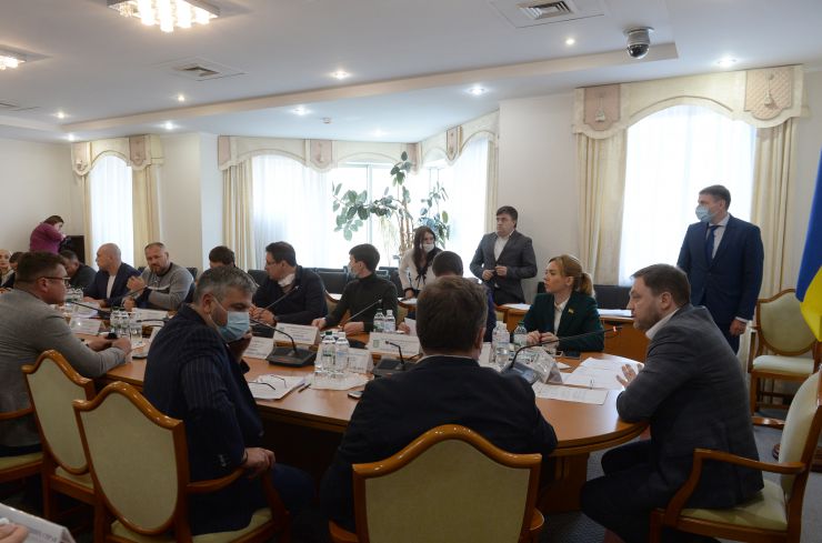 Позачергове засідання Комітету Верховної Ради України з питань правоохоронної діяльності щодо ситуації, яка сталася в Кагарлицькому відділі поліції в ніч з 23 на 24 травня 2020 року. На засідання буде запрошено керівництво Національної поліції України та Державного бюро розслідувань.