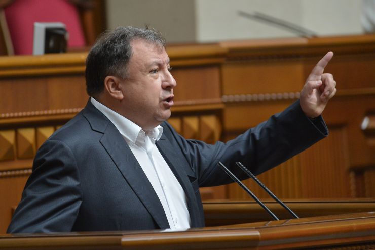 Пленарне засідання Верховної Ради України.

Голова Верховної Ради України Дмитро Разумков відкрив ранкове засідання. 
Під час виступу народного депутата Соломії Бобровської на її пропозицію народні депутати хвилиною мовчання вшанували пам’ять активістки Катерини Гандзюк.

Народні депутати приступили до розгляду питань порядку денного. 
Вони розглядають правки до підготовленого до другого читання проекту Закону про внесення змін до Земельного кодексу України та інших законодавчих актів щодо планування використання земель №2280. 
320 голосами «за» народні депутати за наслідками розгляду прийняли законопроект у другому читанні і в цілому.

Заслухавши та обговоривши звіт Тимчасової слідчої комісії Верховної Ради України для проведення розслідування відомостей щодо нападів на Катерину Гандзюк та інших громадських активістів, Верховна Рада України 307 голосами «за» прийняла Постанову №3634, якою Звіт ТСК взяла до відома. Микола Княжицький ЕС

