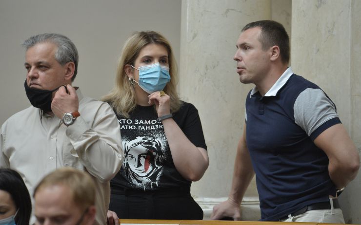 Пленарне засідання Верховної Ради України.

Голова Верховної Ради України Дмитро Разумков відкрив ранкове засідання. 
Під час виступу народного депутата Соломії Бобровської на її пропозицію народні депутати хвилиною мовчання вшанували пам’ять активістки Катерини Гандзюк.

Народні депутати приступили до розгляду питань порядку денного. 
Вони розглядають правки до підготовленого до другого читання проекту Закону про внесення змін до Земельного кодексу України та інших законодавчих актів щодо планування використання земель №2280. 
320 голосами «за» народні депутати за наслідками розгляду прийняли законопроект у другому читанні і в цілому.

Заслухавши та обговоривши звіт Тимчасової слідчої комісії Верховної Ради України для проведення розслідування відомостей щодо нападів на Катерину Гандзюк та інших громадських активістів, Верховна Рада України 307 голосами «за» прийняла Постанову №3634, якою Звіт ТСК взяла до відома. Сергій Рахманін Кіра Рудик Роман Костенко ГОЛОС
