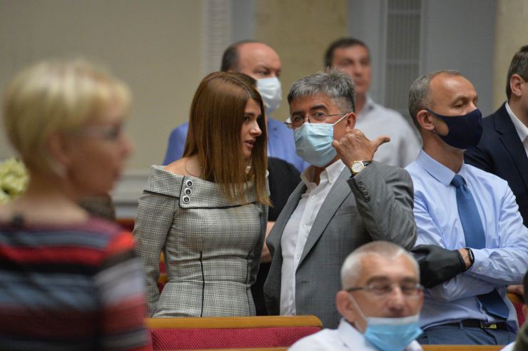 Голова Верховної Ради України Дмитро Разумков відкрив ранкове засідання. 
Головуючий нагадав, що до повноважень Верховної Ради належить розгляд та прийняття рішення щодо схвалення Програми діяльності Кабінету Міністрів. 
Головуючий поінформував про порядок розгляду питання і надав слово для виступу Прем'єр-міністру України Денис Шмигалю, який представив Програму діяльності Кабінету Міністрів України.
За результатами обговорення головуючий поставив на голосування проект Постанови про Програму діяльності Кабінету Міністрів України. Народні депутати не підтримали проект Постанови («за» - 207 голосів).
Лариса Білозір, Микола Кучер – За майбутнє
