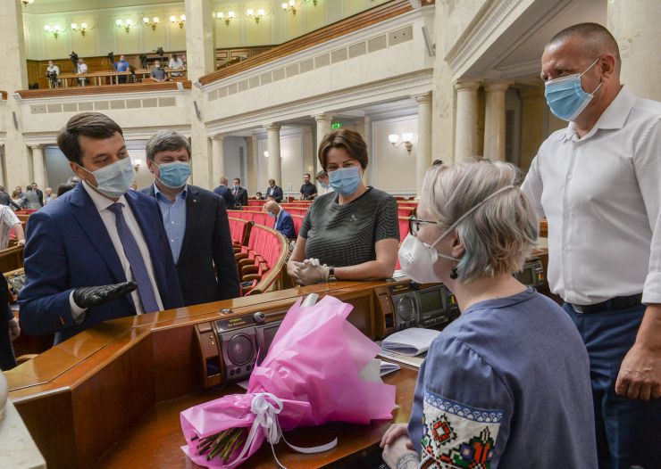 Ранкове пленарне засідання Верховної Ради України.

Голова Верховної Ради України Дмитро Разумков відкрив ранкове засідання. 
Головуючий також оголосив про створення у Верховній Раді міжфракційного депутатського об’єднання 