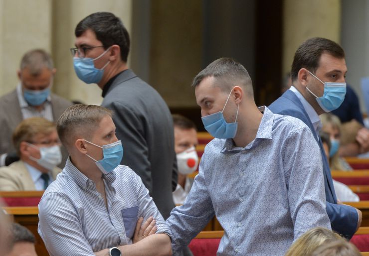 Ранкове пленарне засідання Верховної Ради України.

Голова Верховної Ради України Дмитро Разумков відкрив ранкове засідання. 
Головуючий також оголосив про створення у Верховній Раді міжфракційного депутатського об’єднання 