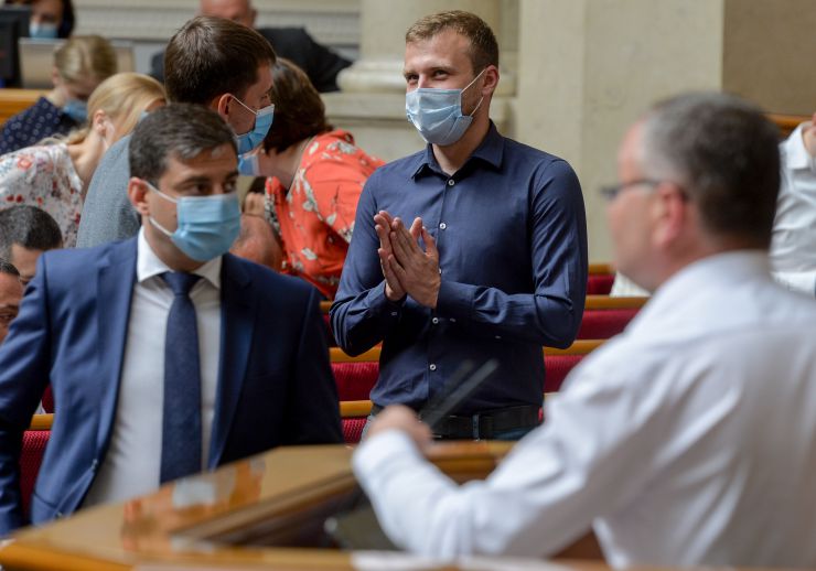 Ранкове пленарне засідання Верховної Ради України.

Голова Верховної Ради України Дмитро Разумков відкрив ранкове засідання. 
Головуючий також оголосив про створення у Верховній Раді міжфракційного депутатського об’єднання 