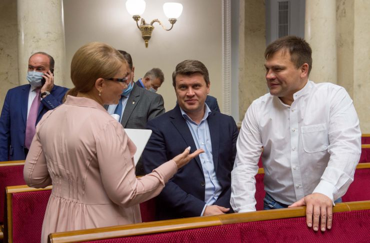 Ранкове пленарне засідання Верховної Ради України.

Голова Верховної Ради України Дмитро Разумков відкрив ранкове засідання. 
Дмитро Разумков зазначив, що сьогодні Україна відзначає День українського миротворця.
Прийнято Постанову «Про календарний план проведення четвертої сесії Верховної Ради України дев'ятого скликання».
