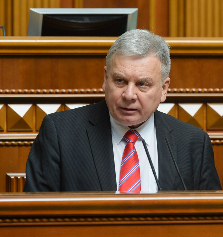 Ранкове пленарне засідання Верховної Ради України.

Голова Верховної Ради України Дмитро Разумков відкрив ранкове засідання. 
Головуючий повідомив, що у засіданні Верховної Ради беруть участь Прем’єр-міністр України Денис Шмигаль та члени Кабінету Міністрів. 
За пропозицією депутатських фракцій і груп члени Кабінету Міністрів будуть відповідати на запитання про стан безпекового середовища довкола України та організацію проведення осіннього призову до Збройних Сил України.
Головуючий надав слово для доповіді Міністру оборони Андрію Тарану.
Міністр оборони Андрій Таран
