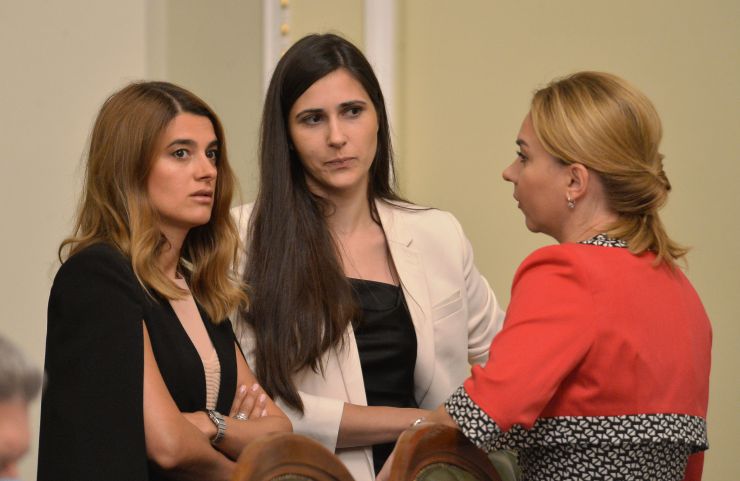 Засідання Тимчасової спеціальної комісії Верховної Ради України з питань захисту прав інвесторів. Народні депутати розглянули отримані ТСК скарги від представників бізнесу, а також обговорили пропозиції внесення змін до законодавства. Лариса Білозір Галина Янченко Галина Михайлюк