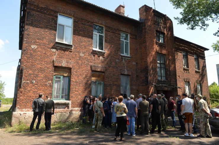 Робоча поїздка Голови Верховної Ради України Дмитра РАЗУМКОВА 
до Донецької і Луганської областей.

Огляд КПВВ 