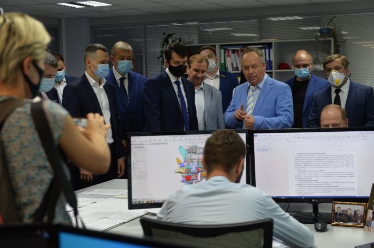 Робоча поїздка Голови Верховної Ради України Дмитра РАЗУМКОВА до Харківської області.
Акціонерне товариство «ФЕД» 

