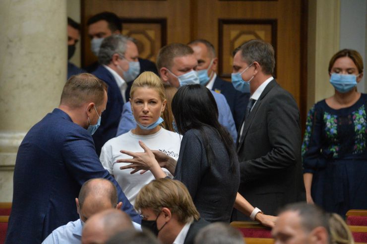 Позачергове засідання Верховної Ради України.

Прийнято Закон 