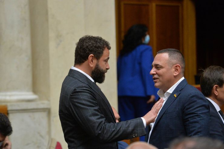 Позачергове засідання Верховної Ради України.

Прийнято Закон 
