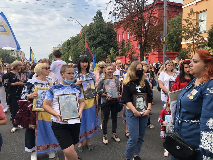 У Києві з нагоди Дня Незалежності України пройшов Марш захисників України.