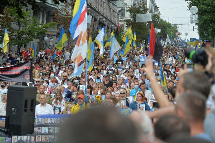 У Києві з нагоди Дня Незалежності України пройшов Марш захисників України.