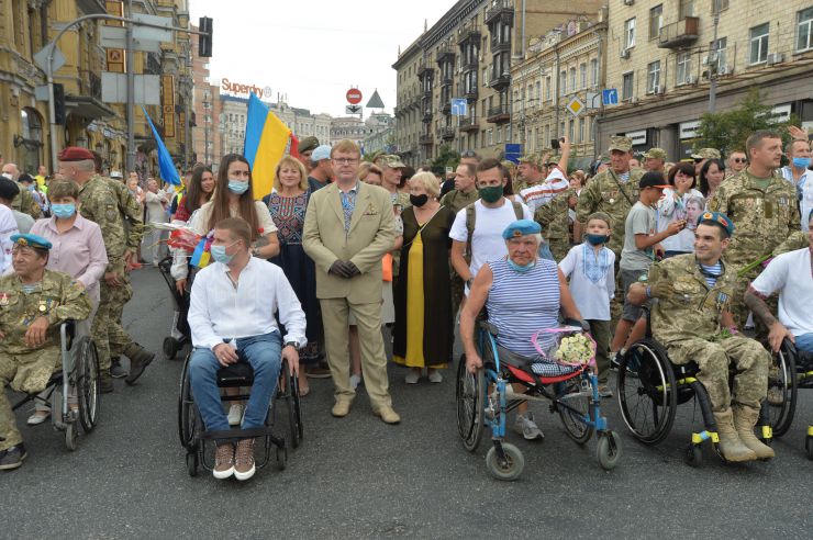 У Києві з нагоди Дня Незалежності України пройшов Марш захисників України.