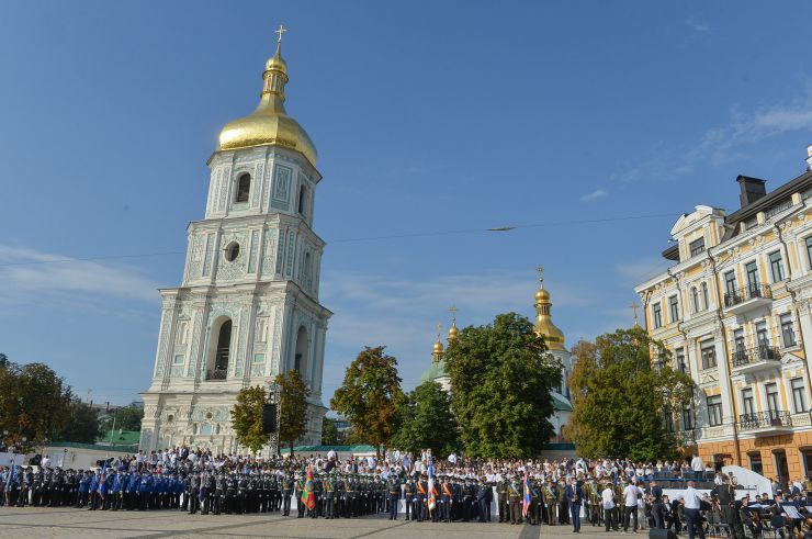 Голова Верховної Ради України Дмитро Разумков взяв участь в урочистих заходах з нагоди 29-ї річниці Незалежності України.
У святкуванні Дня Незалежності України взяли участь: Президент України  Володимир Зеленський та перша леді,  керівництво Верховної Ради України, Прем’єр-міністр України Денис Шмигаль, народні депутати України, урядовці, представники громадськості.

У Києві на Софійській площі Президент України Володимир Зеленський звернувся до українців з промовою та вручив державні нагороди.
