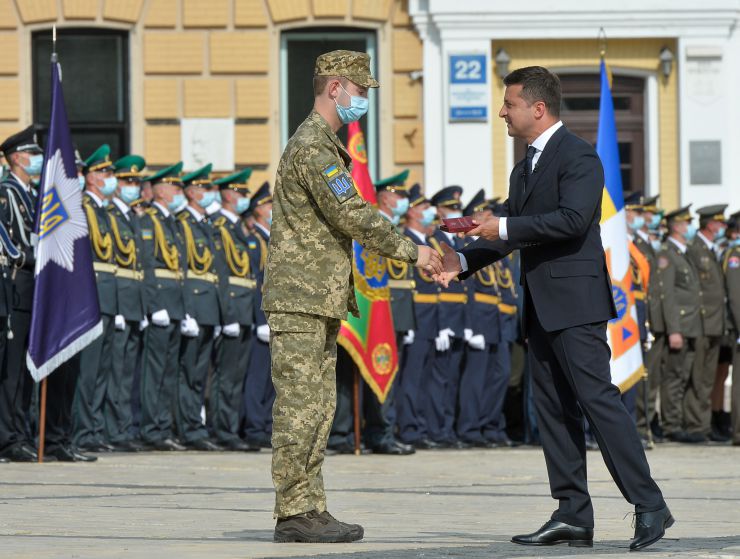 Голова Верховної Ради України Дмитро Разумков взяв участь в урочистих заходах з нагоди 29-ї річниці Незалежності України.
У святкуванні Дня Незалежності України взяли участь: Президент України  Володимир Зеленський та перша леді,  керівництво Верховної Ради України, Прем’єр-міністр України Денис Шмигаль, народні депутати України, урядовці, представники громадськості.

У Києві на Софійській площі Президент України Володимир Зеленський звернувся до українців з промовою та вручив державні нагороди. Президент України Володимир Зеленський  вручив медаль « Захистнику Вітчизни» Марку Вітренку

