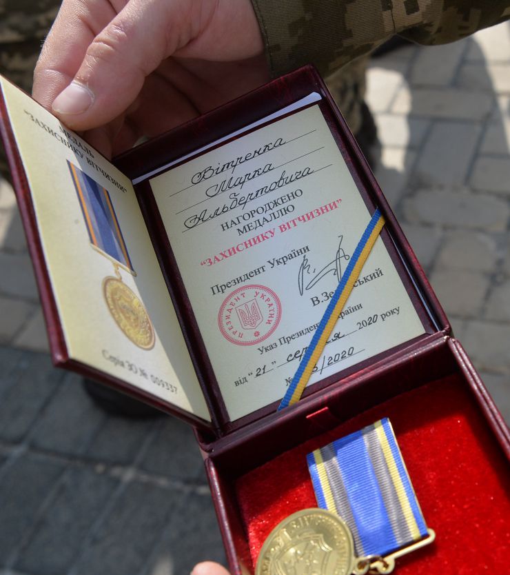 Голова Верховної Ради України Дмитро Разумков взяв участь в урочистих заходах з нагоди 29-ї річниці Незалежності України.
У святкуванні Дня Незалежності України взяли участь: Президент України  Володимир Зеленський та перша леді,  керівництво Верховної Ради України, Прем’єр-міністр України Денис Шмигаль, народні депутати України, урядовці, представники громадськості.

У Києві на Софійській площі Президент України Володимир Зеленський звернувся до українців з промовою та вручив державні нагороди.
