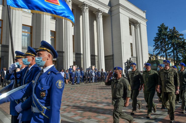 Вшанування військовослужбовців Нацгвардії, які загинули під час несення служби біля Верховної Ради України за участі Голови Верховної Ради України Дмитра Разумкова 
