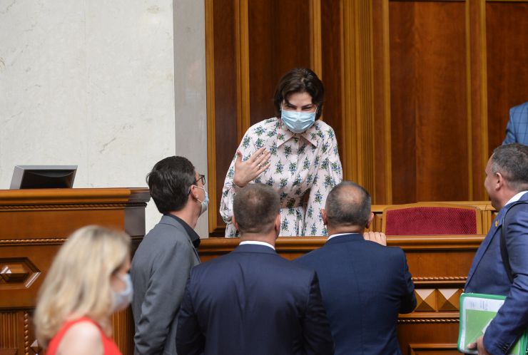 Пленарне засідання Верховної Ради України. 

Голова Верховної Ради України Дмитро Разумков відкрив четверту сесію Верховної Ради дев’ятого скликання.
Прийнято Закон «Про внесення змін до Закону України 
