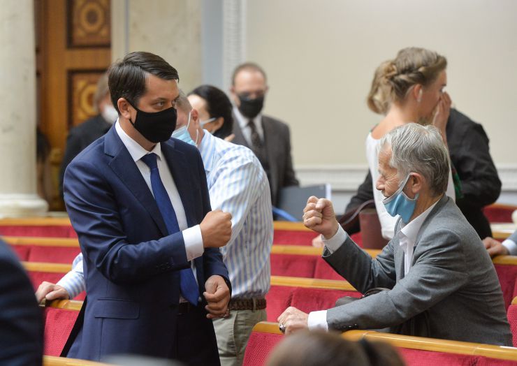 Пленарне засідання Верховної Ради України. 

Голова Верховної Ради України Дмитро Разумков відкрив четверту сесію Верховної Ради дев’ятого скликання.
Прийнято Закон «Про внесення змін до Закону України 