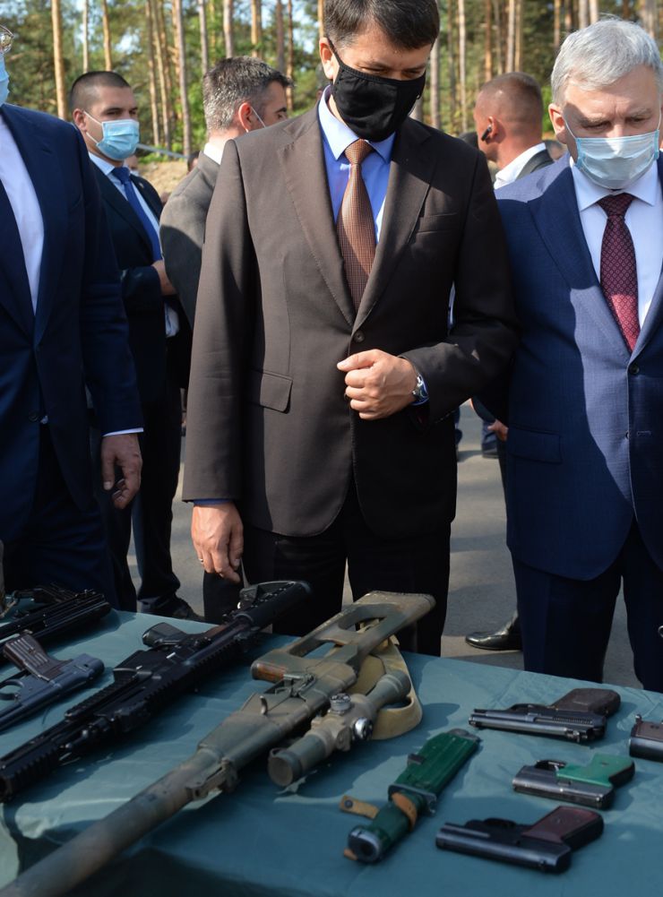 Голова Верховної Ради Дмитро Разумков спільно з Президентом України Володимиром Зеленським, Прем’єр-міністром Денисом Шмигалем, керівництвом Офісу Президента, Ради національної безпеки і оборони, Збройних Сил України, а також членами Кабінету Міністрів взяв участь в урочистих заходах з нагоди Дня воєнної розвідки України.