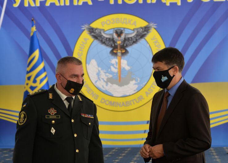 Голова Верховної Ради Дмитро Разумков спільно з Президентом України Володимиром Зеленським, Прем’єр-міністром Денисом Шмигалем, керівництвом Офісу Президента, Ради національної безпеки і оборони, Збройних Сил України, а також членами Кабінету Міністрів взяв участь в урочистих заходах з нагоди Дня воєнної розвідки України.