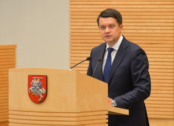 Участь Голови Верховної Ради України Дмитра Разумкова в урочистій частині пленарного засідання Сейму Литовської Республіки, присвяченої 30-й річниці відновлення незалежності Литви.