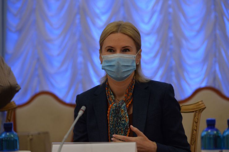 Заступниця Голови Верховної Ради Олена Кондратюк разом зі співголовами МФО «Рівні можливості», народними депутатами Марією Іоновою, Інною Совсун та Мариною Бардіною провели першу робочу зустріч з новою Представницею ООН Жінки в Україні Ерікою Квапіловою.