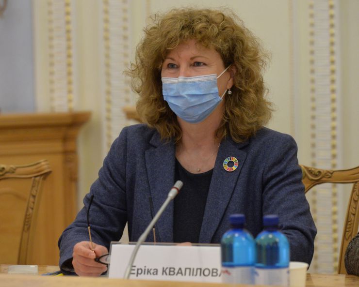 Заступниця Голови Верховної Ради Олена Кондратюк разом зі співголовами МФО «Рівні можливості», народними депутатами Марією Іоновою, Інною Совсун та Мариною Бардіною провели першу робочу зустріч з новою Представницею ООН Жінки в Україні Ерікою Квапіловою.