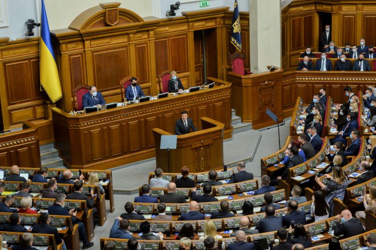 Пленарне засідання Верховної Ради України.

Голова Верховної Ради України Дмитро Разумков повідомив, що у пленарному засіданні беруть участь Президент України Володимир Зеленський, Прем’єр-міністр Денис Шмигаль та члени Кабінету Міністрів,
Президент України звернувся до Верховної Ради України з посланням про внутрішнє і зовнішнє становище України.
Прийнято Постанову 