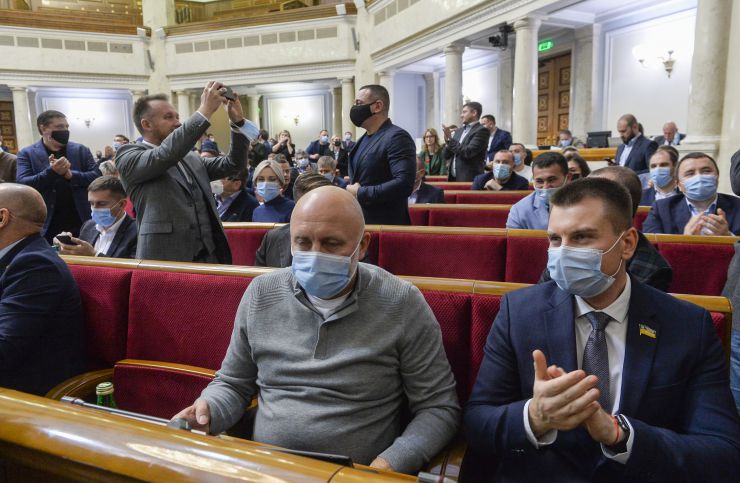 Пленарне засідання Верховної Ради України.

Після закінчення перерви до розгляду оголошено проект Закону про Державний бюджет України на 2021 рік №4000.
Міністр фінансів Сергій Марченко у виступі нагадав, що Уряд подав проект державного бюджету на 2021 рік 14 вересня поточного року. Він зазначив, що «проект є цілком збалансованим та реальним до виконання. Це бюджет можливостей для подальшого розвитку».
Після закінчення виступів головуючий поставив на голосування проект Постанови «Про висновки та пропозиції до проекту Закону України про Державний бюджет України на 2021 рік» №4000-П.
Постанову прийнято 275 голосами «за» за основу та в цілому.
